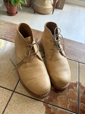 Roots Women's Tan Leather Ankle Boots - Lace-Up Booties
